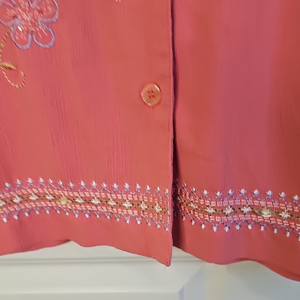 Alfred Dunner Coral Button-Up Blouse Embroidered Size 16 - Picture 6 of 10